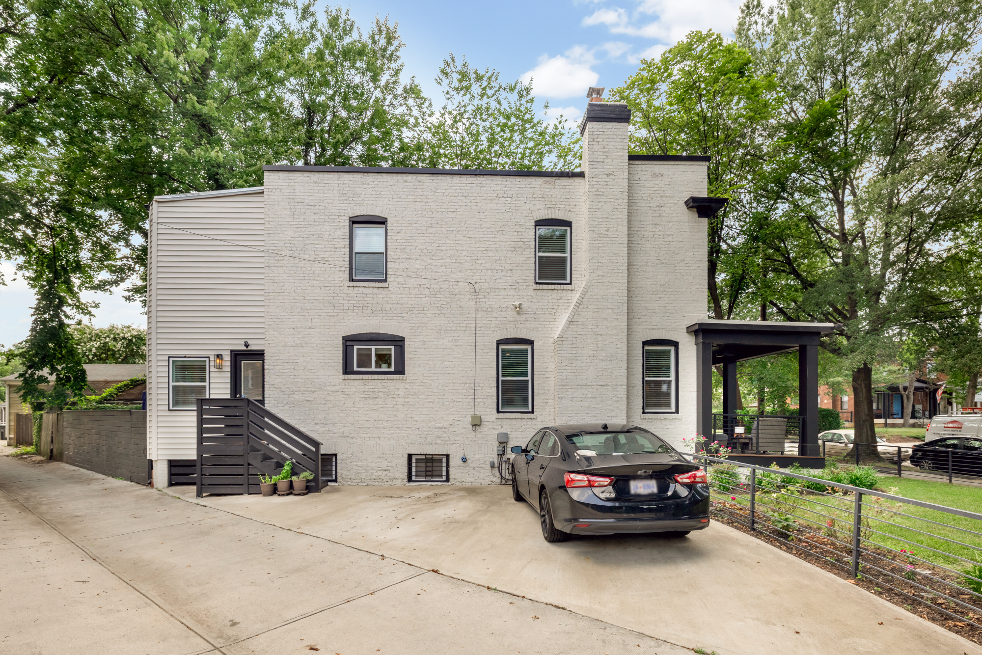 1217 Taylor Street NE_Exterior 3